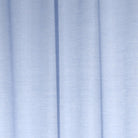 Nahaufnahme Fertigschal Maxi blau von Albani - Vorhang mit verdeckten Schlaufen