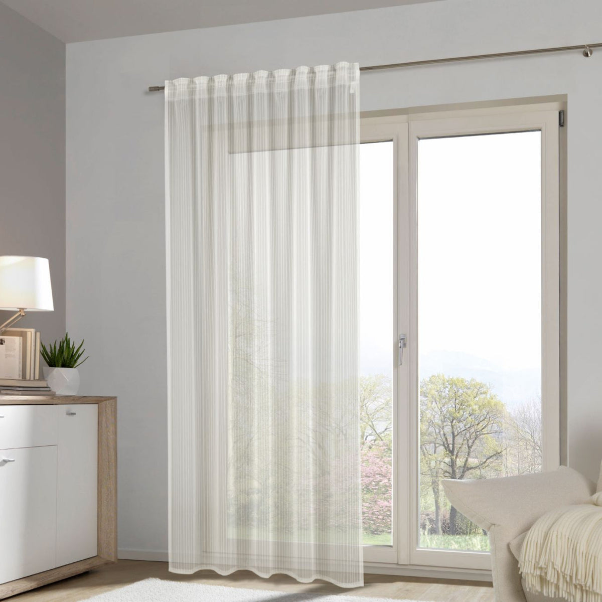 Fertischal Edita beige von Albani - Vorhang mit verdeckten Schlaufen und Gardinenband